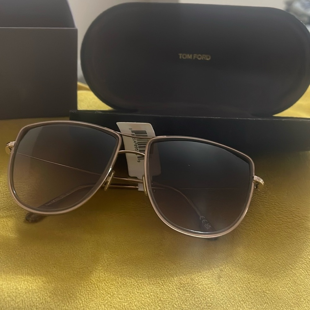 Brand new unisex Tom ford sunglasses